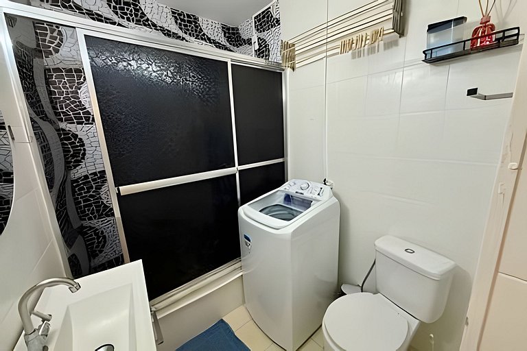 Apt a 1min da praia Copacabana ao lado do metrô