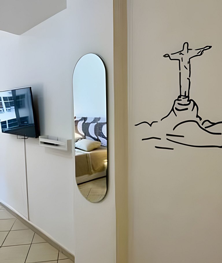 Apt a 1min da praia Copacabana ao lado do metrô